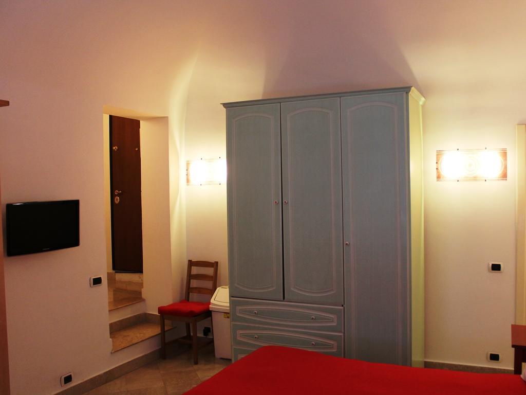 Hella Ibernesi 23 Fori Imperiali Inn, New Gestion! โรม ห้อง รูปภาพ